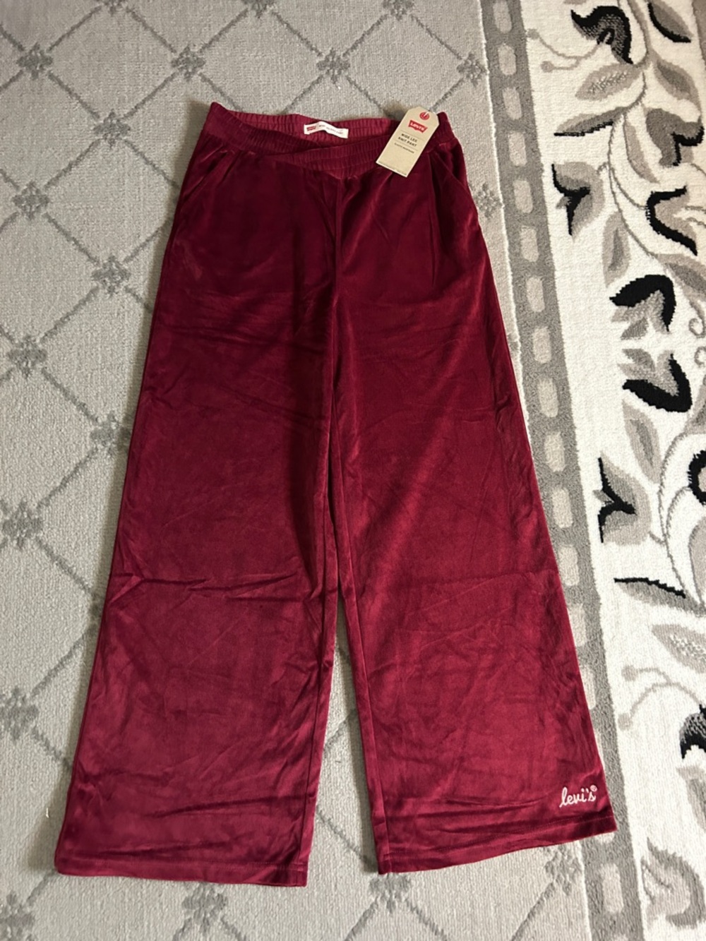 Levi's Girls Velour Wide-Leg Pants in Rhododendron